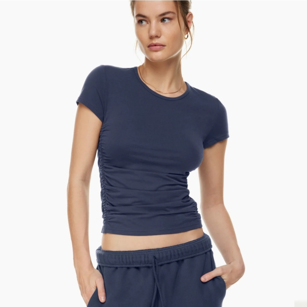Aritzia Chill Malibu T-shirt • Small • Ink Navy